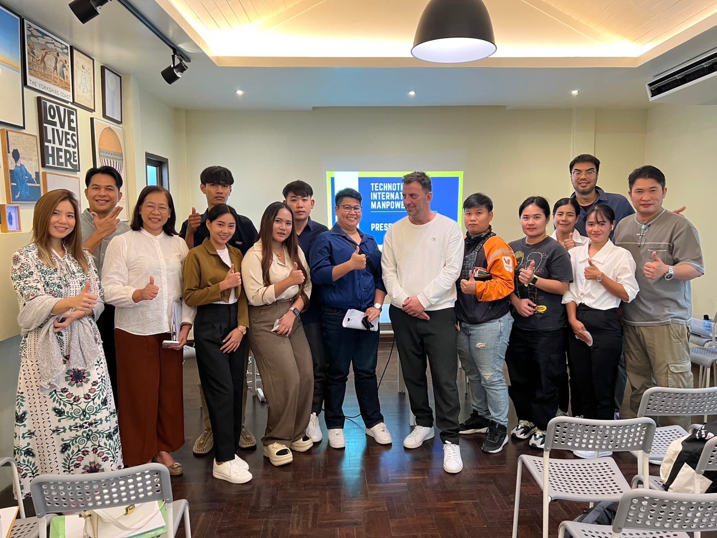 Techno Thai presentation with NJB